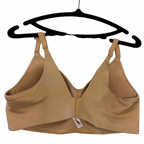 Cacique Lightly Lined No Wire Back Smoother - Picture 5 of 9